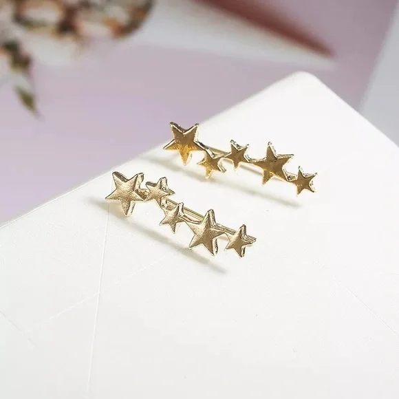 3/$30 💛 Gold All Star Earrings - Picture 2 of 2